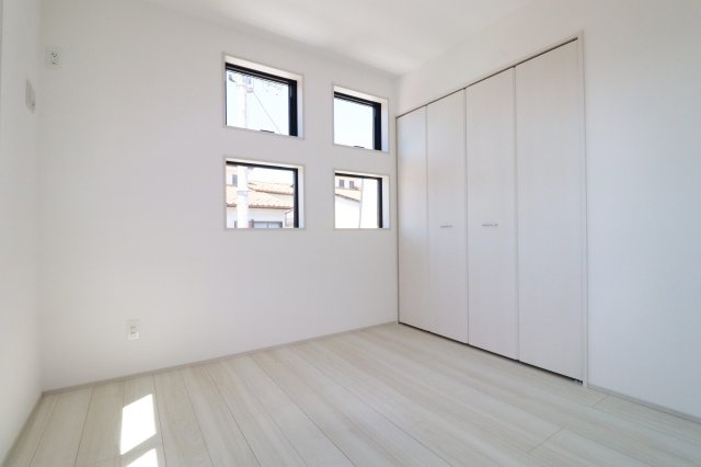 郡山市安積町南長久保２丁目　　　１号棟　　　安積第３小学校、安積第２中学区の玄関|※同社施工例