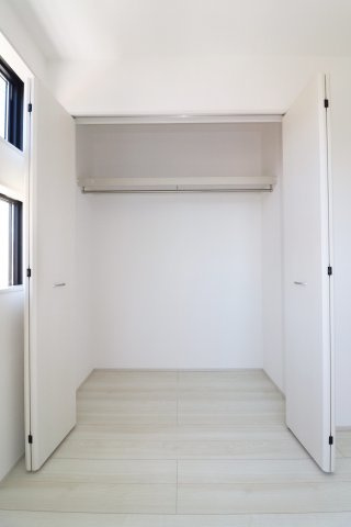 郡山市安積町南長久保２丁目　　　１号棟　　　安積第３小学校、安積第２中学区の洋室|※同社施工例