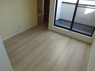 【洋室】 | スリースターヒルズ紫竹西南町