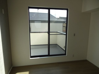 【洋室】 | スリースターヒルズ紫竹西南町