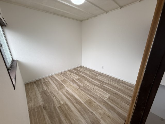 トヨナカシシバハラコダテの内装