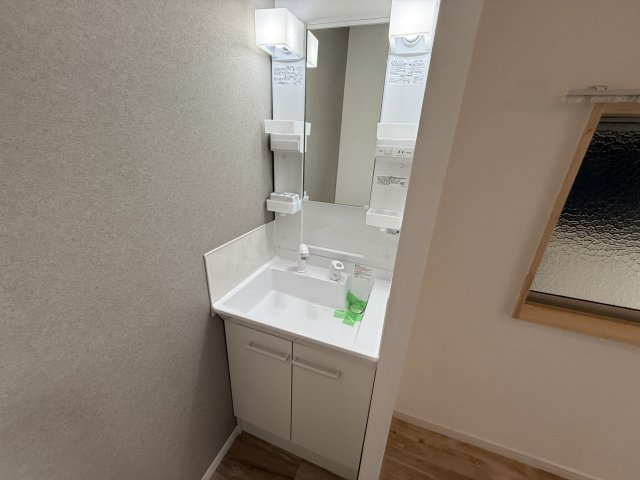 トヨナカシシバハラコダテの独立洗面台