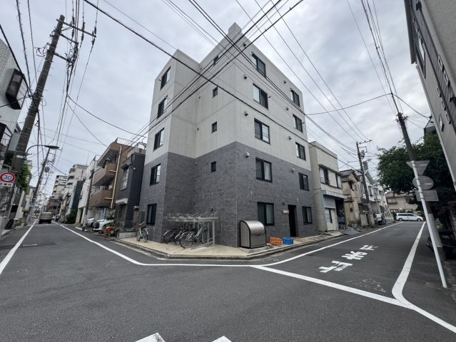 レピュア東十条レジデンスの外観|二方向道路＆建物