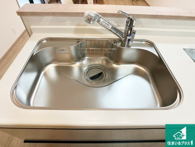 明石市西明石町　新築一戸建ての設備|広々としたシンクで食器洗いも楽々！