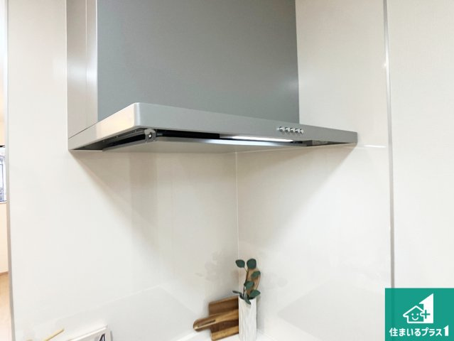 明石市西明石町　新築一戸建ての設備|汚れにくいスロットフィルタでお手入れラクラク！ＬＥＤ照明付き！