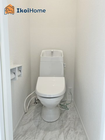 明石市西明石町2丁目　全2棟　A号棟のトイレ|【ホームページに現地動画掲載中】●年中無休：当日予約可●1階・2階ウォッシュレット付のお手洗いです