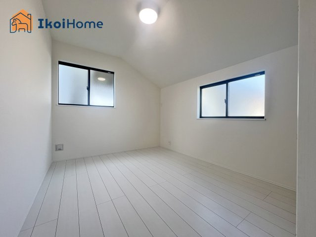 明石市西明石町2丁目　全2棟　A号棟の子供部屋|【ホームページに現地動画掲載中】●年中無休：当日予約可●２面採光で明るいです！