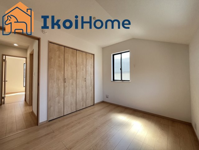 明石市西明石町2丁目　全2棟　A号棟の寝室|◆同社施工例◆注意。カーテン・カーテンレールは付いておりません。弊社にご相談ください。