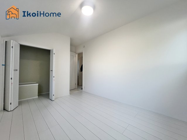 明石市西明石町2丁目　全2棟　A号棟の寝室|【ホームページに現地動画掲載中】●年中無休：当日予約可●収納スペースも広く収納豊富で便利です！