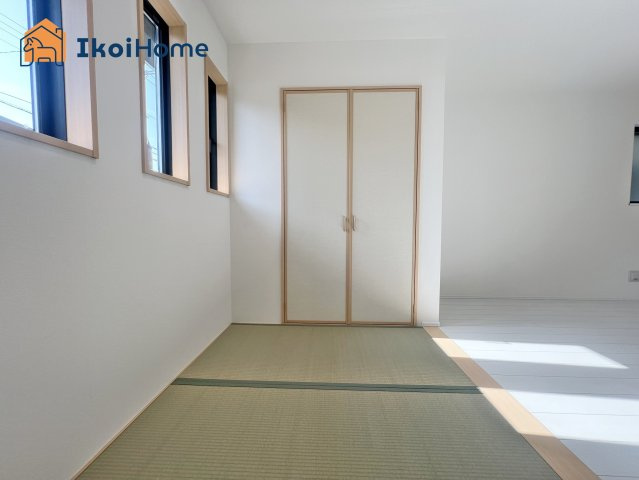 明石市西明石町2丁目　全2棟　A号棟の内装|【ホームページに現地動画掲載中】●年中無休：当日予約可●リビング横には3帖のタタミコーナーあり！