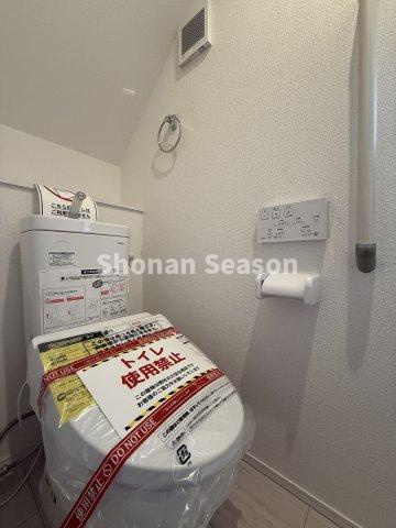 【トイレ】 | 各階設置の「温水洗浄便座」
混み合う時間帯もスムーズです♪