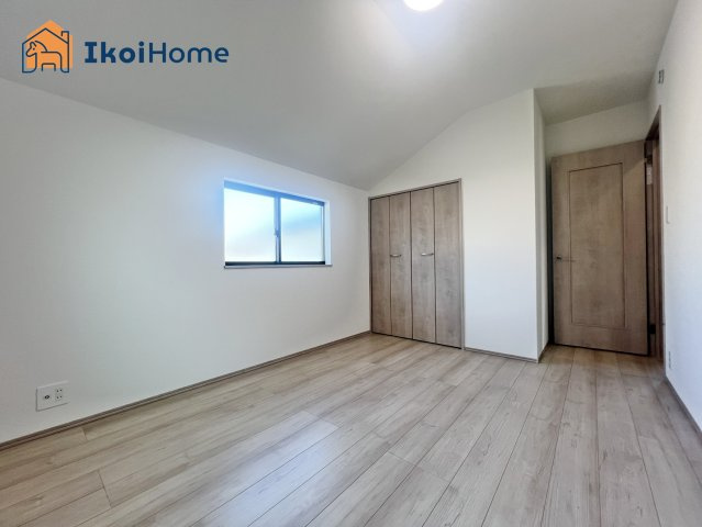 明石市西明石町2丁目　全2棟　B号棟の子供部屋|【ホームページに現地動画掲載中】●年中無休：当日予約可●オプションでフローリング強化コーティング有