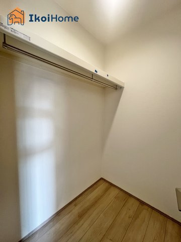 明石市西明石町2丁目　全2棟　B号棟の収納|【ホームページに現地動画掲載中】●年中無休：当日予約可●洋室にはウォークインクローゼットあり！