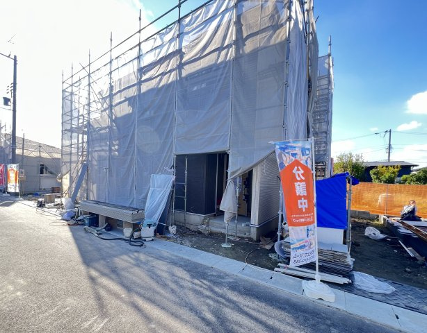 大和高田市西坊城全5棟の外観