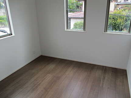 広島市佐伯区五月が丘5丁目　の洋室