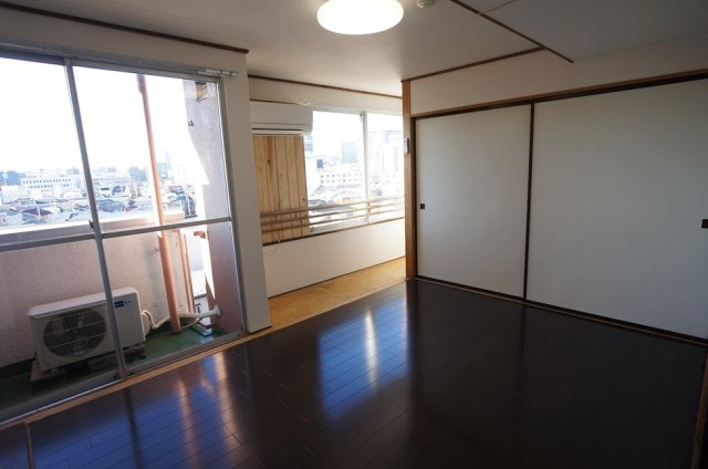 【居間・リビング】 | 新潟マンション | フローリングに変更