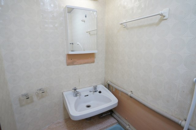 【洗面所】 | 新潟マンション | ミラーキャビネット交換済