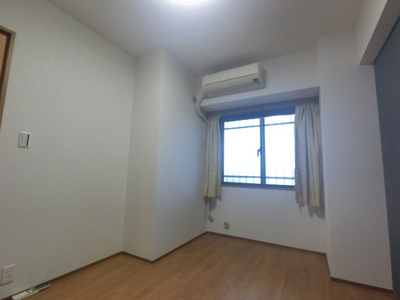 【洋室】 | エクセル西千葉 | 洋室のエアコンは残置物になります