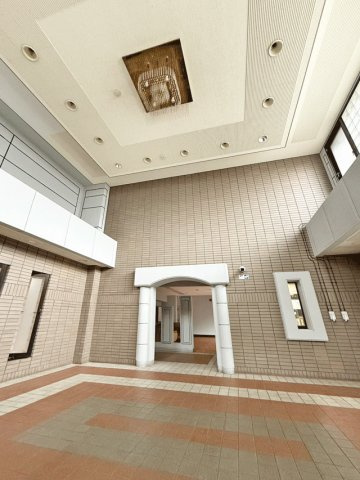 ナイスアーバン大和町プラザ　のエントランス