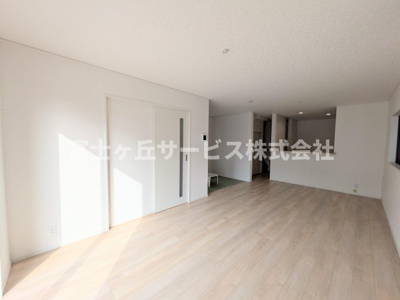 【居間・リビング】 | 浜松市中央区龍禅寺町 2期 新築一戸建て 1号棟 | リビングです