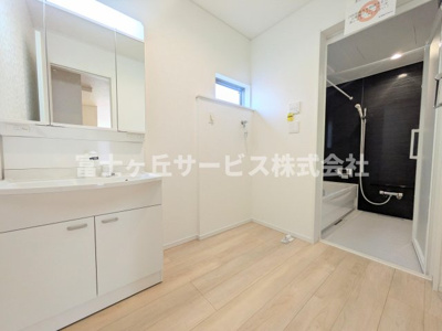 【脱衣所】 | 浜松市中央区龍禅寺町 2期 新築一戸建て 1号棟 | 脱衣所です