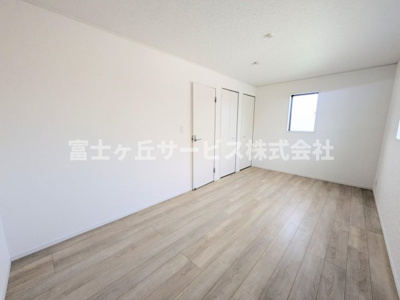 【洋室】 | 浜松市中央区龍禅寺町 2期 新築一戸建て 1号棟 | 洋室です