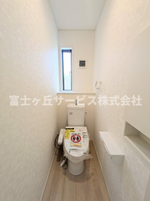 【トイレ】 | 浜松市中央区龍禅寺町 2期 新築一戸建て 1号棟 | １F2F同タイプのトイレがあります