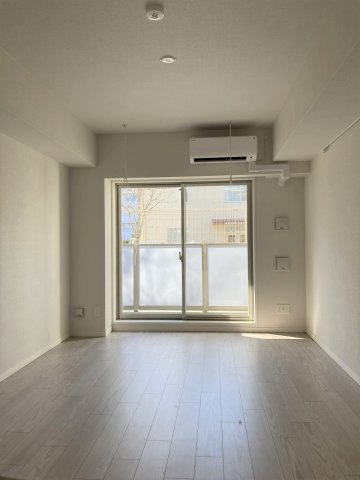 川崎市麻生区上麻生１丁目の賃貸マンションの居間・リビング