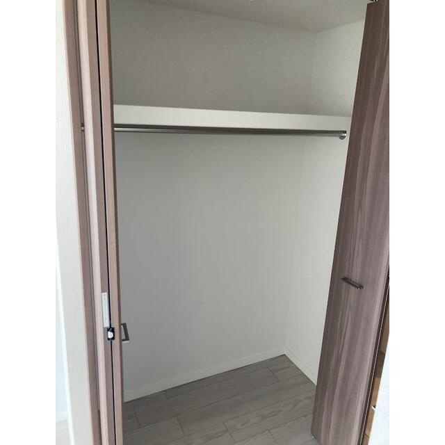 川崎市麻生区上麻生１丁目の賃貸マンションの収納