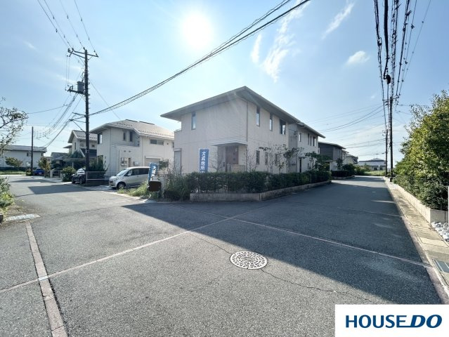 中古戸建　積水ハウス施工　足利市八椚町の前面道路含む現地写真|前面道路含む現地写真です