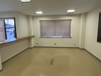 【居間・リビング】 | 理興ビル