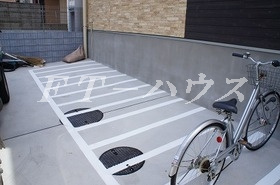 リブリ・滝台の駐車場