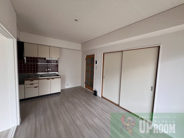 シティハイツハピネスの居間・リビング