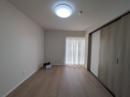 【洋室】ファミリエール古河 