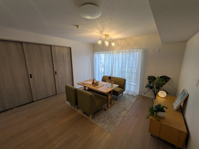 【居間・リビング】ファミリエール古河 