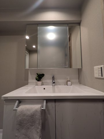 【独立洗面台】ファミリエール古河 