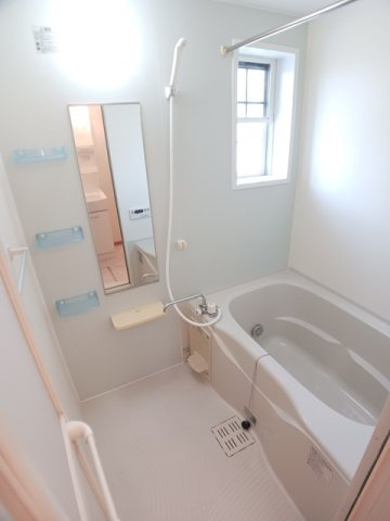 【浴室】 | ヴィア・ラッテア河久保 | 日々の暮らしに欠かせないお風呂です