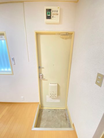 【玄関】