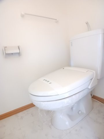 【トイレ】 | レジデンスひらお | 清潔感のあるトイレです