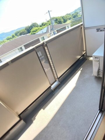 【バルコニー】 | レジデンスひらお | バルコニーからの眺めを楽しみながら食事をしませんか