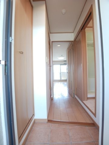 【玄関】 | レジデンスひらお | 落ち着いた玄関です