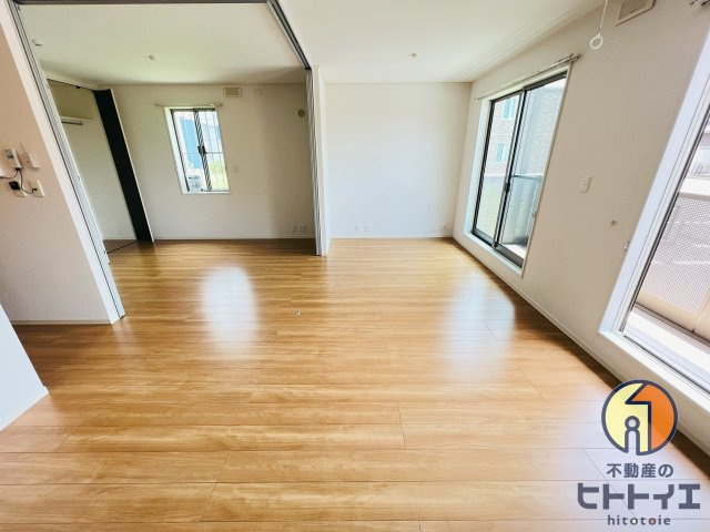 グランディオ Cの居間・リビング|使いやすいリビングです