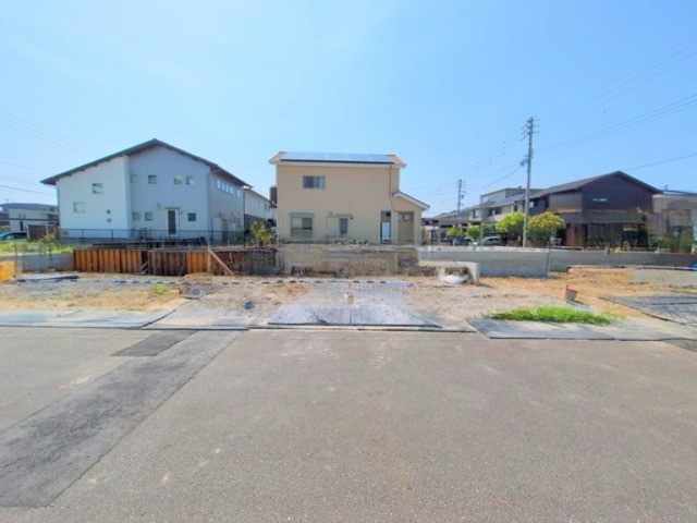 Terrechez　海部郡蟹江町桜2期　全5棟　新築戸建　5号棟の前面道路含む現地写真