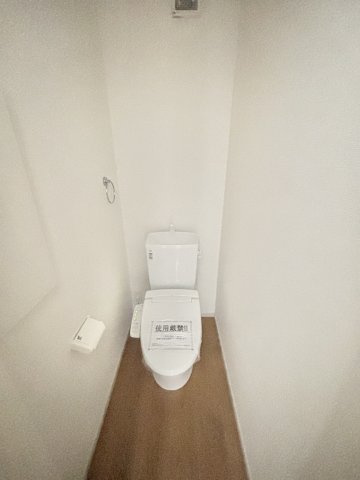 【仲介手数料無料／蟹江町】海部郡蟹江町桜2期　Terrechez　新築戸建　3号棟のトイレ