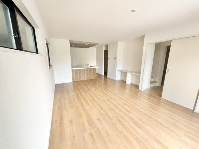 【仲介手数料無料／蟹江町】海部郡蟹江町桜2期　Terrechez　新築戸建　3号棟の居間・リビング