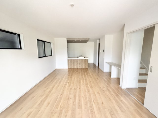 【仲介手数料無料／蟹江町】海部郡蟹江町桜2期　Terrechez　新築戸建　3号棟の居間・リビング