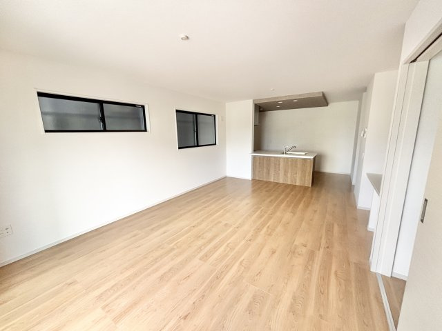 【仲介手数料無料／蟹江町】海部郡蟹江町桜2期　Terrechez　新築戸建　3号棟の居間・リビング