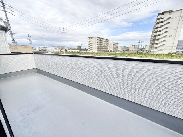 【仲介手数料無料／蟹江町】海部郡蟹江町桜2期　Terrechez　新築戸建　2号棟のバルコニー