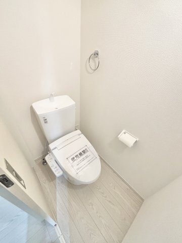 【仲介手数料無料／蟹江町】海部郡蟹江町桜2期　Terrechez　新築戸建　1号棟のトイレ