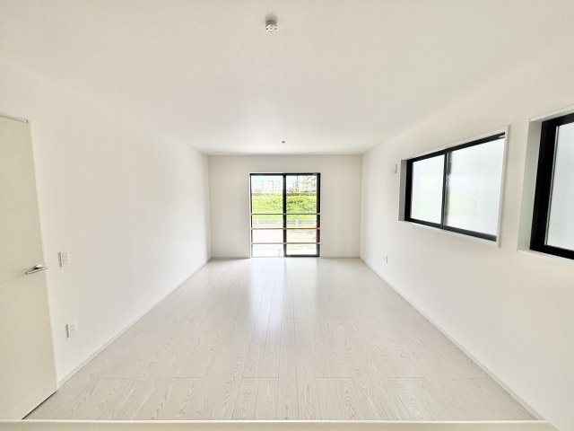 【仲介手数料無料／蟹江町】海部郡蟹江町桜2期　Terrechez　新築戸建　1号棟の居間・リビング